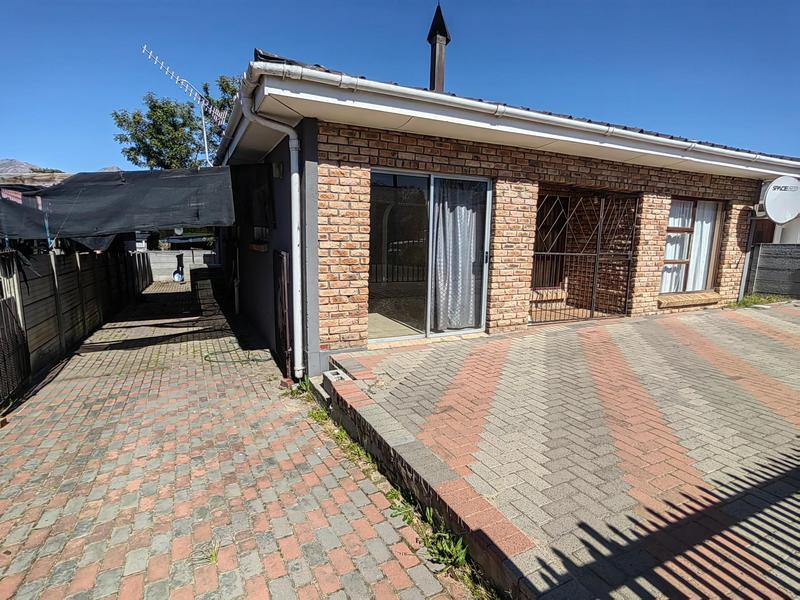 3 Bedroom Property for Sale in Bella Vista Western Cape